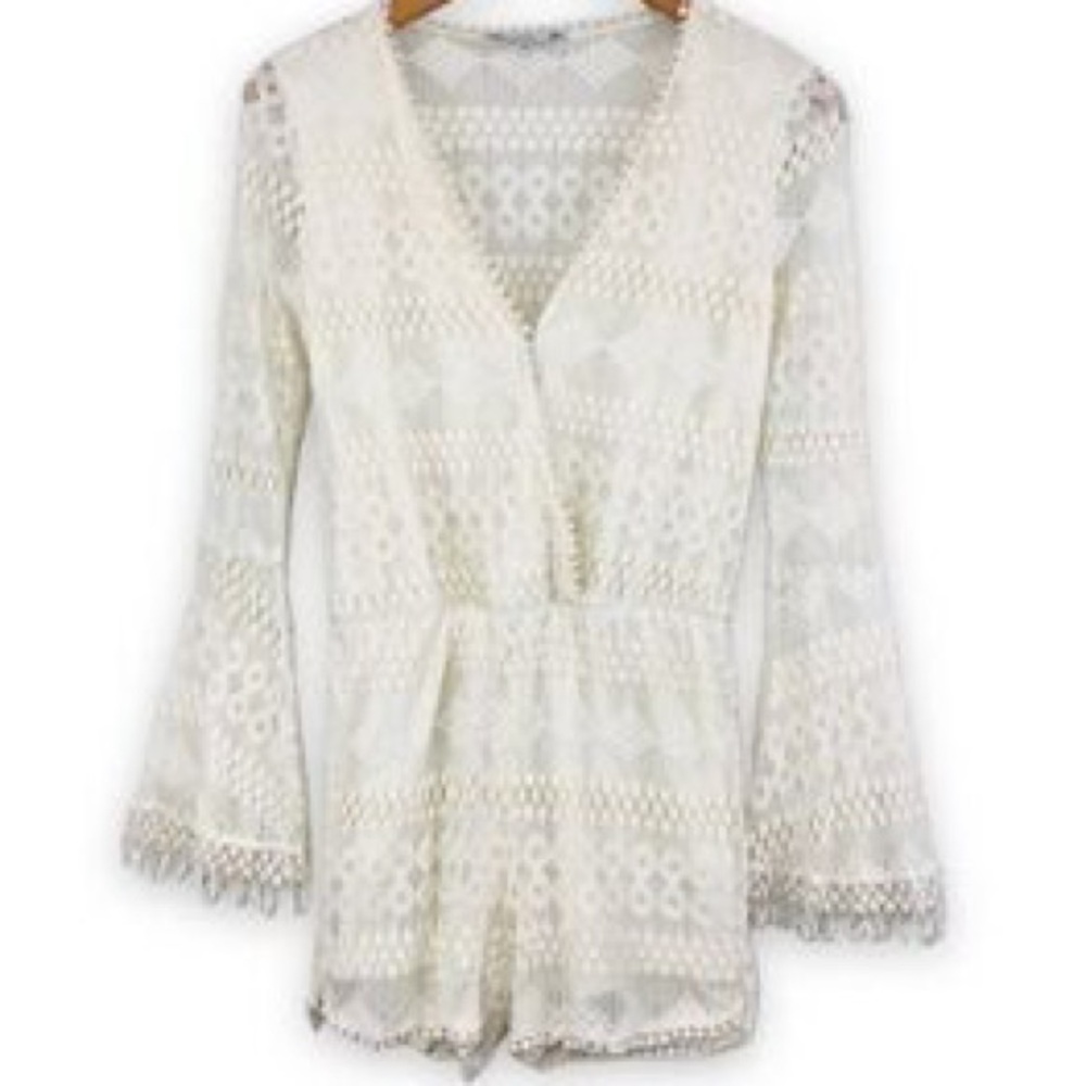 IRIS - Lace Bell Sleeve Romper Sz Large